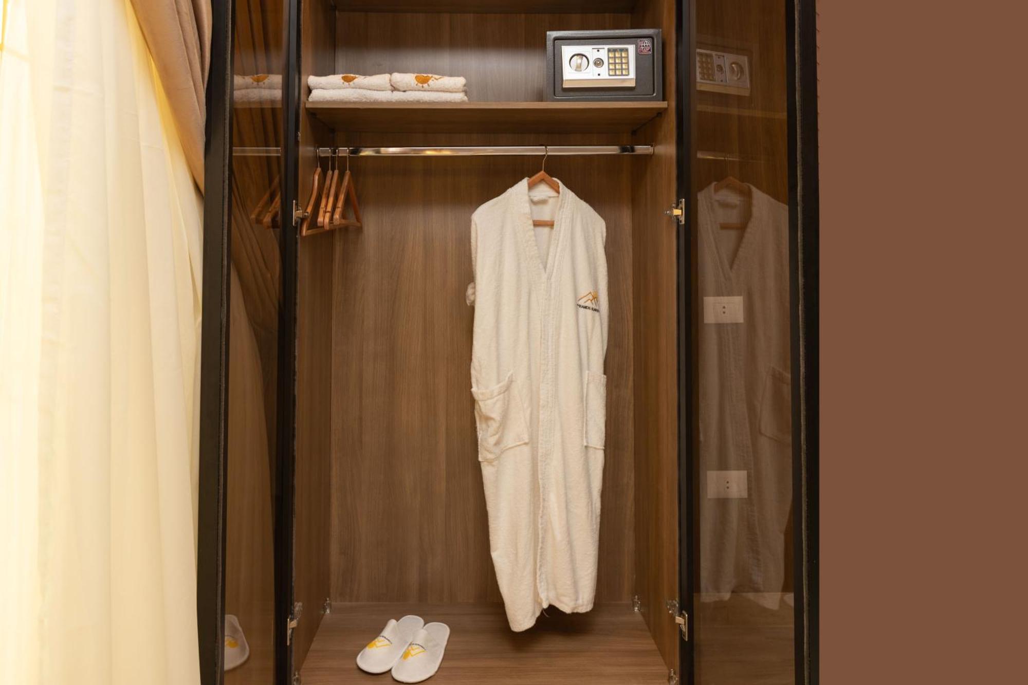 Golden Palm Sunrise Inn Kafrat al Jabal Ngoại thất bức ảnh