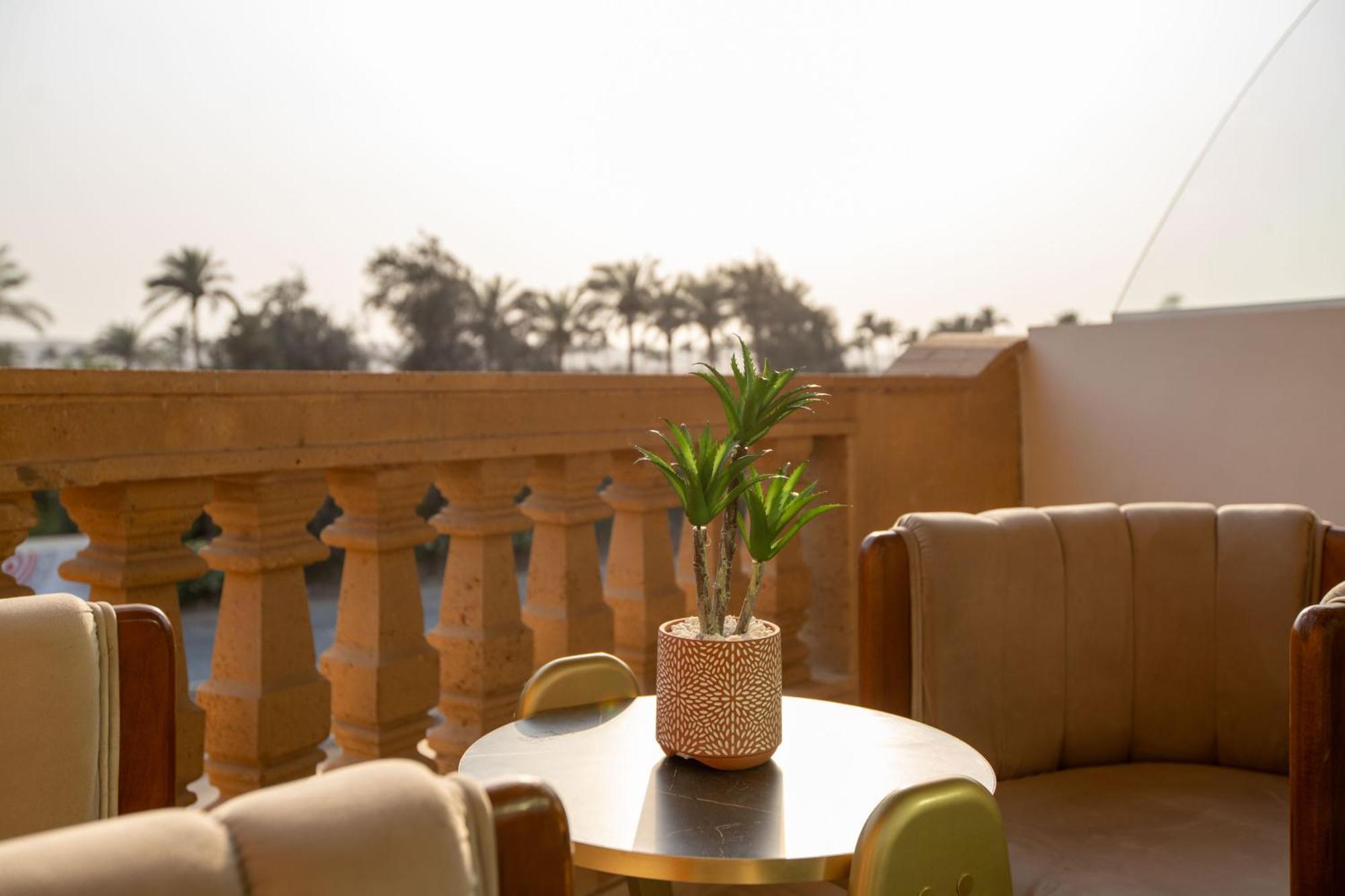 Golden Palm Sunrise Inn Kafrat al Jabal Ngoại thất bức ảnh